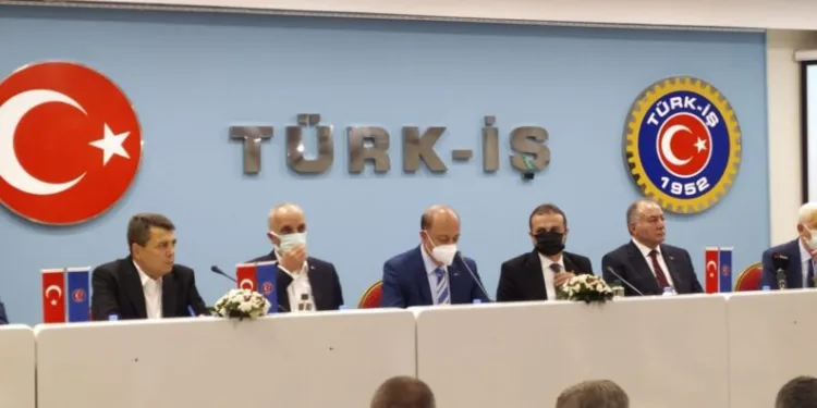 2021 Yılı Kamu Toplu İş Sözleşmeleri̇ Çerçeve Protokolü İmzalandı