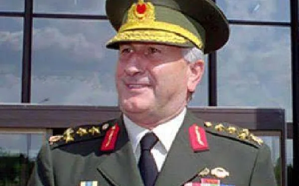 Emekli Orgeneral Çevik Bir yakalandı