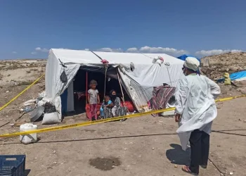 Tarım işçisi aile kaldıkları çadırlarında karantinaya alındı