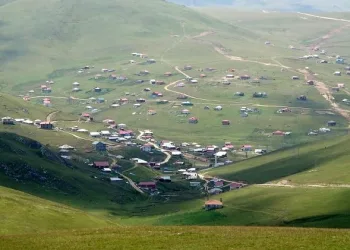 Sis kalkınca ortaya çıktı! Taşköprü Yaylası çöplüğe döndü