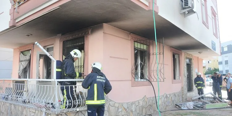Kirayı ödemeyince ev sahibi evini yaktı