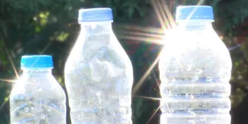 Plastik şişelerdeki tehlikeye dikkat