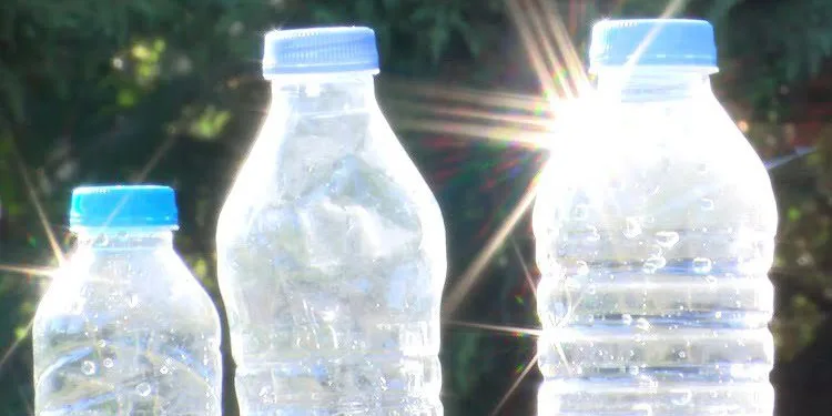 Plastik şişelerdeki tehlikeye dikkat