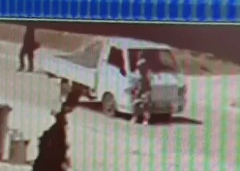 Bursa’da kamyonetin çarptığı kadın yaralandı