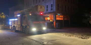 Bursa’da polislerin dikkatiyle yangın büyümeden söndürüldü