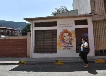 Bursa Osmangazi’de sokaklar sanatla renklendi