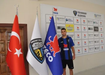 Karacabey Belediyespor’da Berk Ali Nizam yuvada kaldı