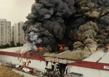 İstanbul Esenyurt’ta lojistik deposunda yangın