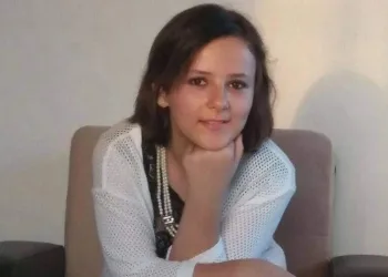 Erkek arkadaşının evinde silahla vurulmuş halde bulundu