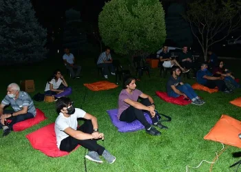 Yıldırım Belediyesi’nden üniversite tercihi yapacak gençlere destek