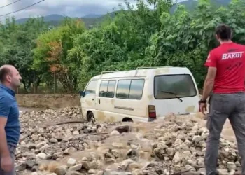 Bursa’da sel! 70’e yakın ev ve iş yerini su bastı