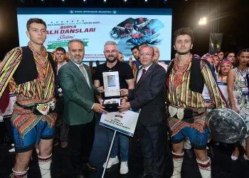 Bursa’da halk dansları şöleni sona erdi