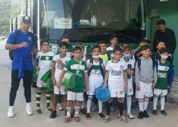 Bursalı gençlerden 2 kupa