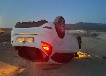 Yolun devam ettiğini sandı uçarak takla attı