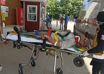 Bursa’da asansör boşluğuna düşen işçi ağır yaralandı