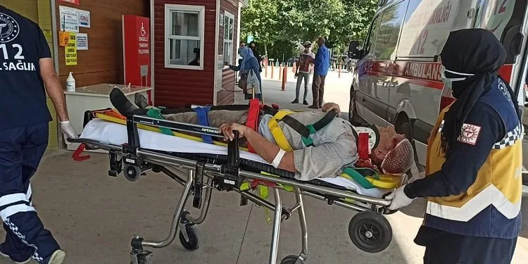 Bursa’da asansör boşluğuna düşen işçi ağır yaralandı