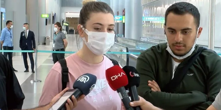 Afganistan’da mahsur kalan İrem hemşire yurda döndü