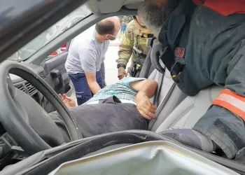 Araçta sıkışan sürücü oğlunun adını sayıkladı