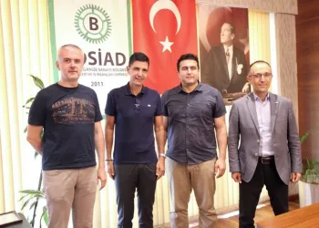 Bursa’dan yardımlar Türk Kızılay’ı ile bölgeye ulaştı