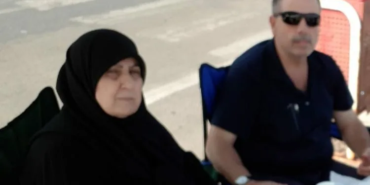 Aşıya ikna edemediği annesi virüsten öldü