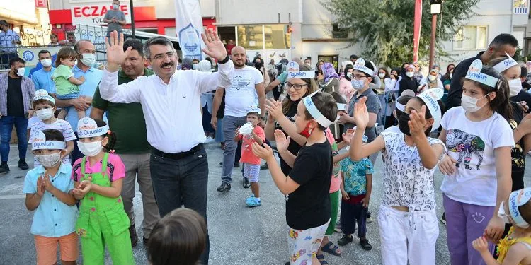 Başkan Yılmaz’dan çocuklara sürpriz