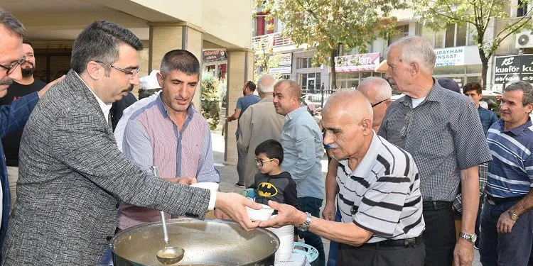 Bursa Yıldırım’da aşure kazanları birlik için kaynadı