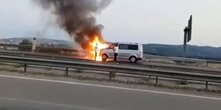 Bursa’da otobanda alevlere teslim oldu