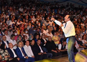 Mustafa Keser Bursalı müzikseverlerle buluştu