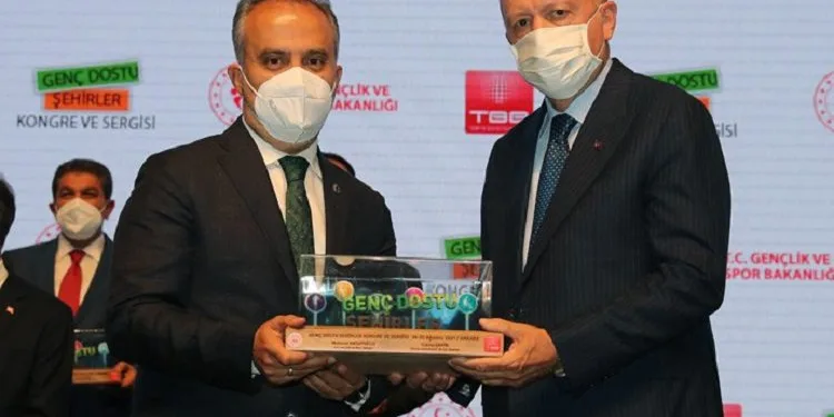 Cumhurbaşkanı Erdoğan’dan Bursa’ya gençlik ödülü