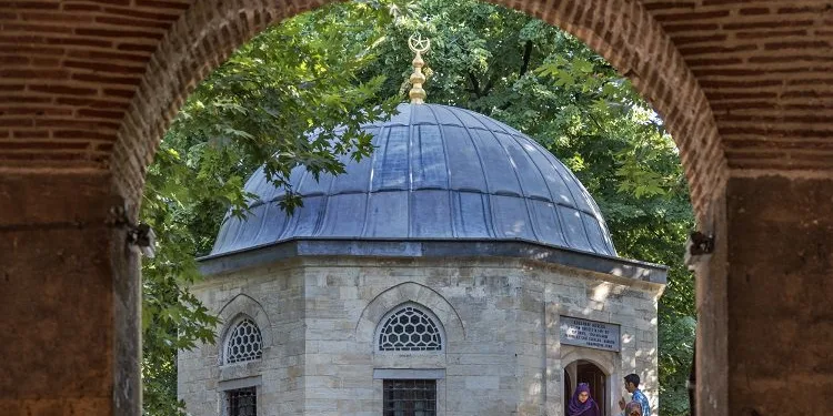 7 asırlık hanlarda zamanda yolculuk