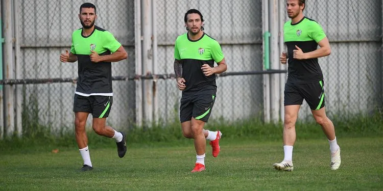 Bursaspor’da tempo arttı