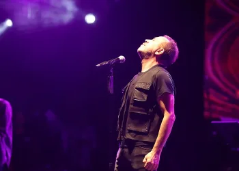 Haluk Levent Bursa’da sahne aldı