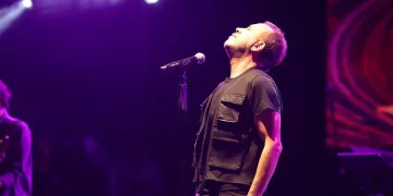 Haluk Levent Bursa’da sahne aldı