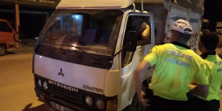Bursa’da direksiyon başında sızmış halde bulundu