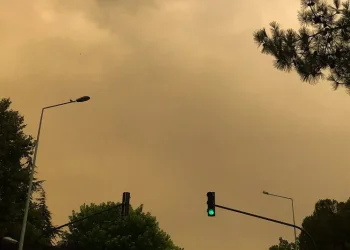 İzmir, Aydın derken İstanbul ve Bursa’da turuncu gökyüzü