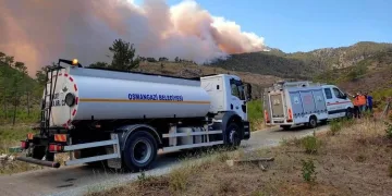 Osmangazi Belediyesi ekipleri yangın bölgesinde