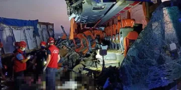 Manisa’da feci kaza! Çok sayıda ölü ve yaralı var
