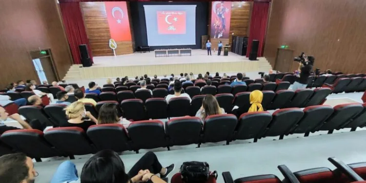 Ak Gençli̇k Kazdağlarına Sahi̇p Çıkıyor