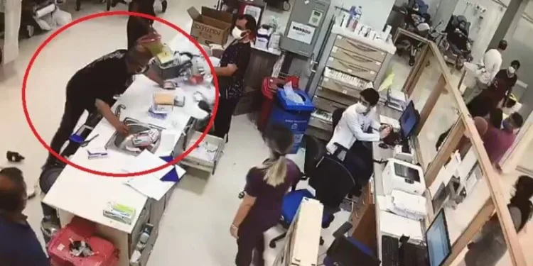 Alkollü Şahıs Aci̇l Servi̇si̇ Bi̇rbi̇ri̇ne Kattı