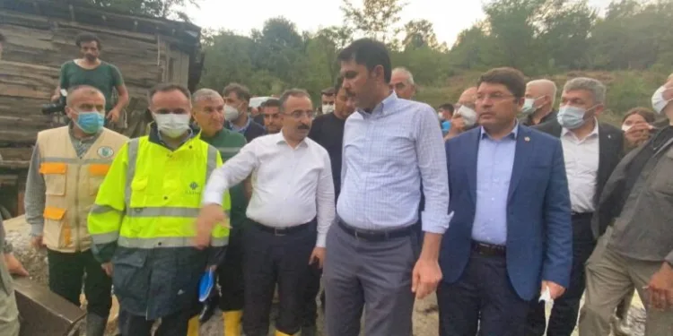 Bakan Kurum, Sel Felaketi̇ni̇n Yaşandığı Bartında