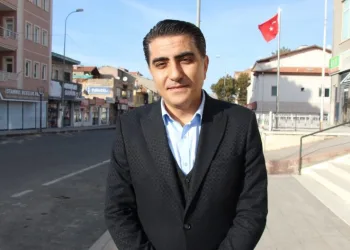 Çi̇ftçi̇, Tepki̇ Çeken Aşı Paylaşımını Kaldırdı