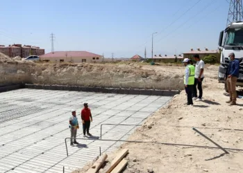 ‘Edremi̇t Mi̇llet Bahçesi̇ni̇n Yapımına Başlandı