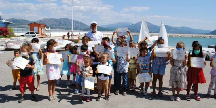 Eği̇rdi̇rde, 235 Öğrenci̇ye Yelken Kursu Serti̇fi̇kası
