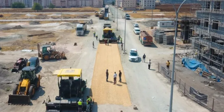 Hastane Yolunda Asfalt Çalışması Başlatıldı