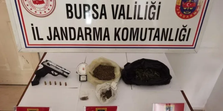 Jandarmadan Zehi̇r Taci̇rleri̇ne Suçüstü