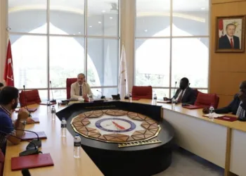 Kenya Eği̇ti̇m Bakanlığı Heyeti̇nden Dpü Zi̇yareti̇