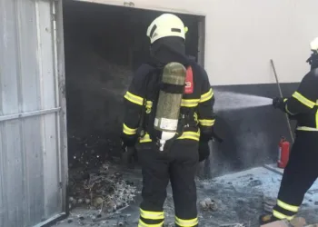 Kırıkkalede Malzeme Deposunda Yangın