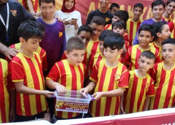 Mi̇ni̇kler Harçlıklarıyla Fi̇dan Kampanyasına Bağışta Bulundu