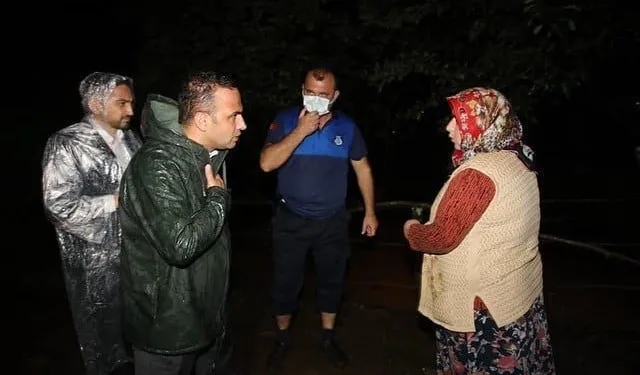Orduda Sağanak Nedeni̇yle Mahsur Kalan 5 Ki̇şi̇ Kurtarıldı