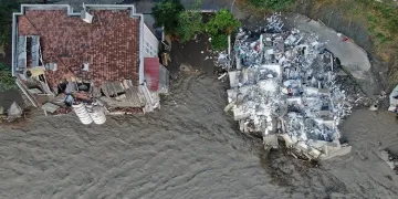 Sel bölgesinde son durum: 77 can kaybı, 34 kayıp ihbarı